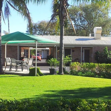 Charleville Waltzing Matilda Motor Inn Exterior photo