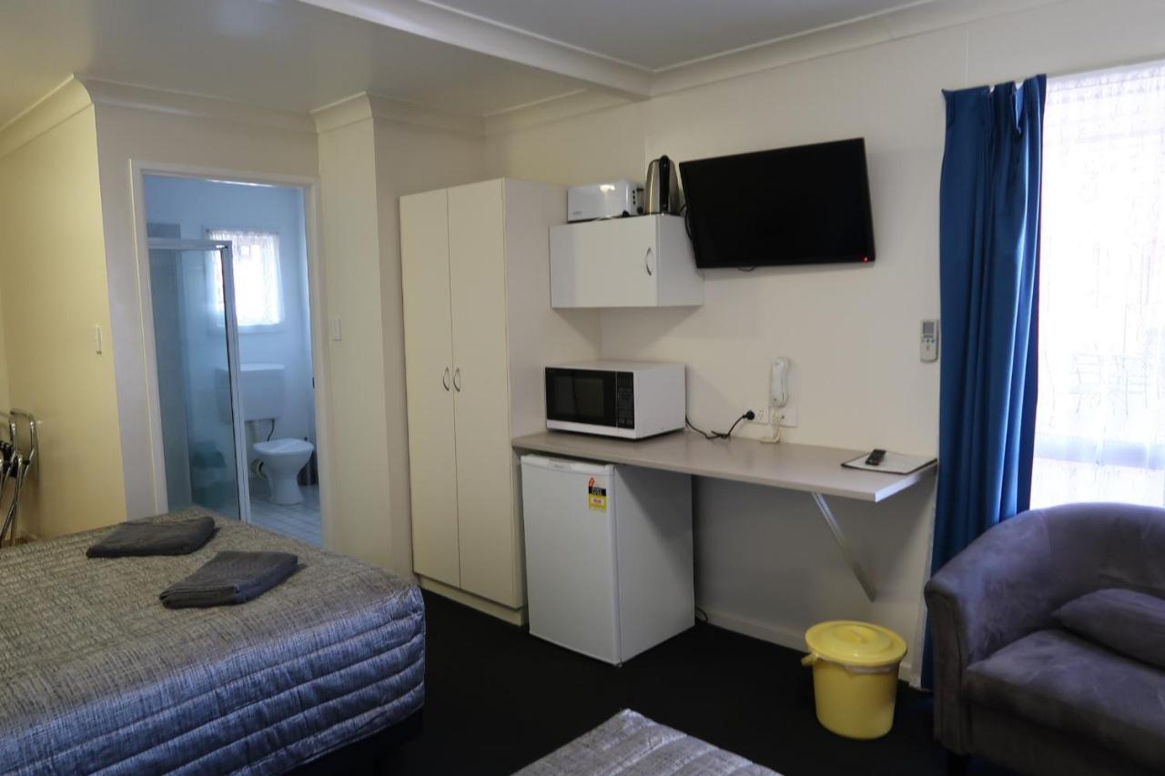 Charleville Waltzing Matilda Motor Inn Exterior photo