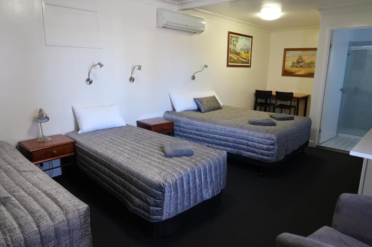 Charleville Waltzing Matilda Motor Inn Exterior photo