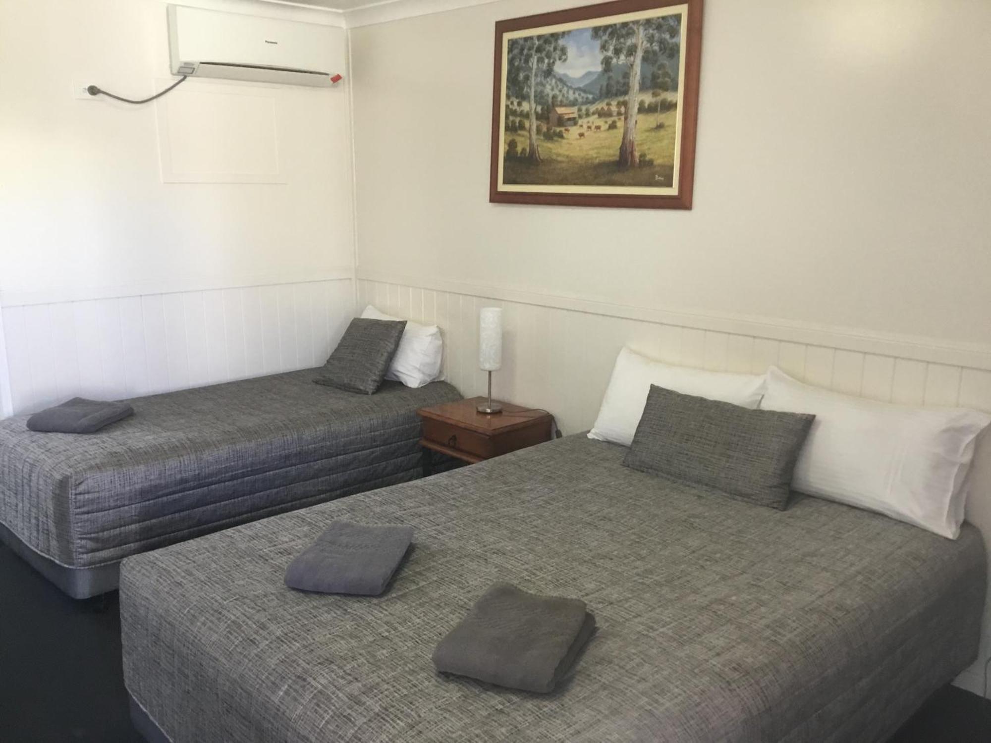 Charleville Waltzing Matilda Motor Inn Exterior photo