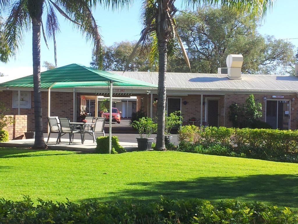 Charleville Waltzing Matilda Motor Inn Exterior photo